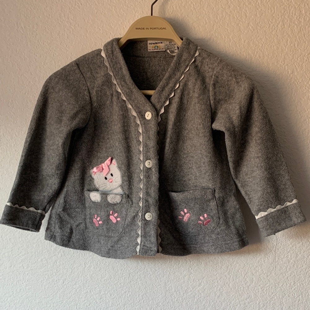 Charming Gray Jacket with Cat Design and Pink Details